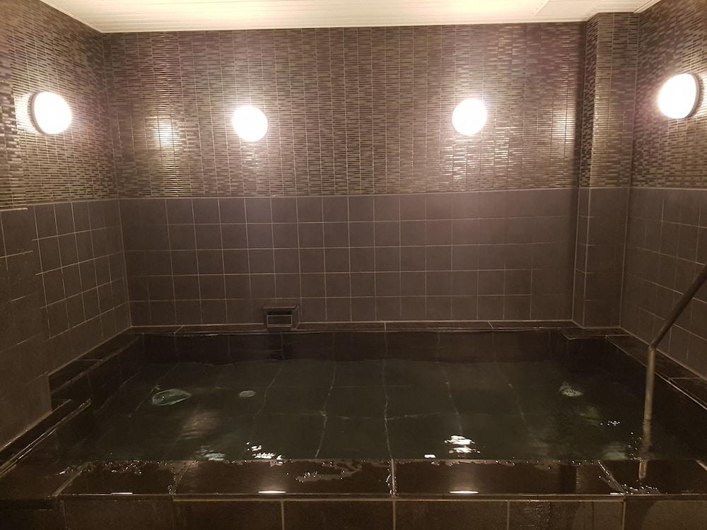 Y'S Hotel Shin Осака Екстер'єр фото